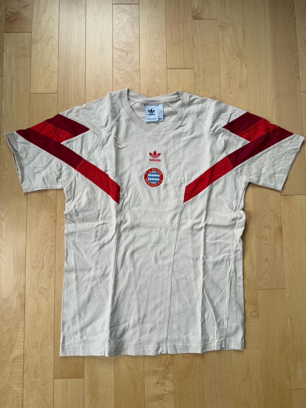 FC Bayern Adidas Originals T-Shirt size L